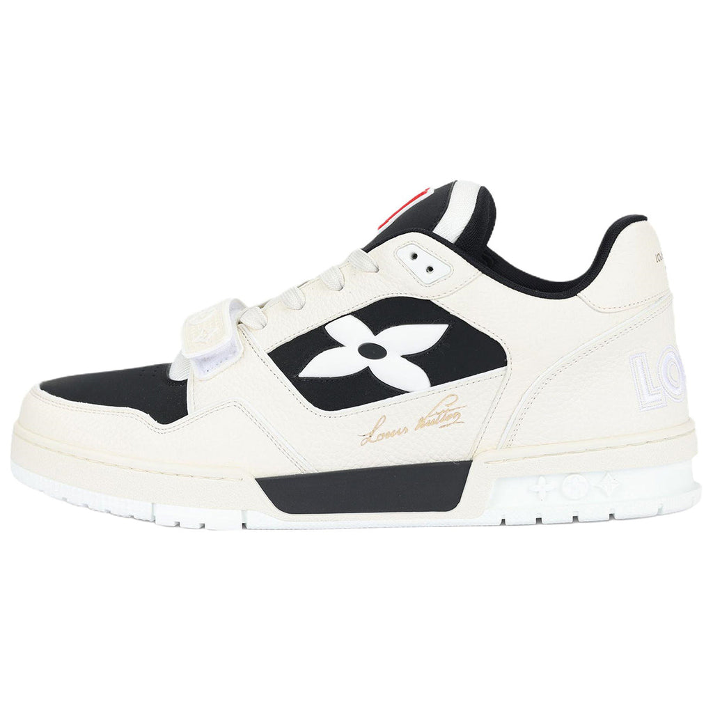 Louis Vuitton Trainer Calf Leather Lace-Up Low-Top Sneakers in Black –  Minimalist