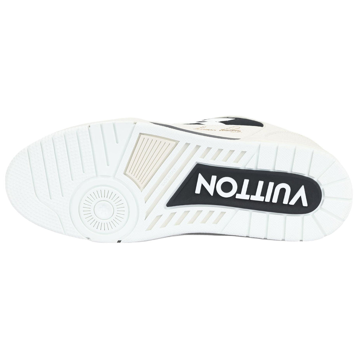 Louis Vuitton Trainer Calf Leather Lace-Up Low-Top Sneakers in Black –  Minimalist