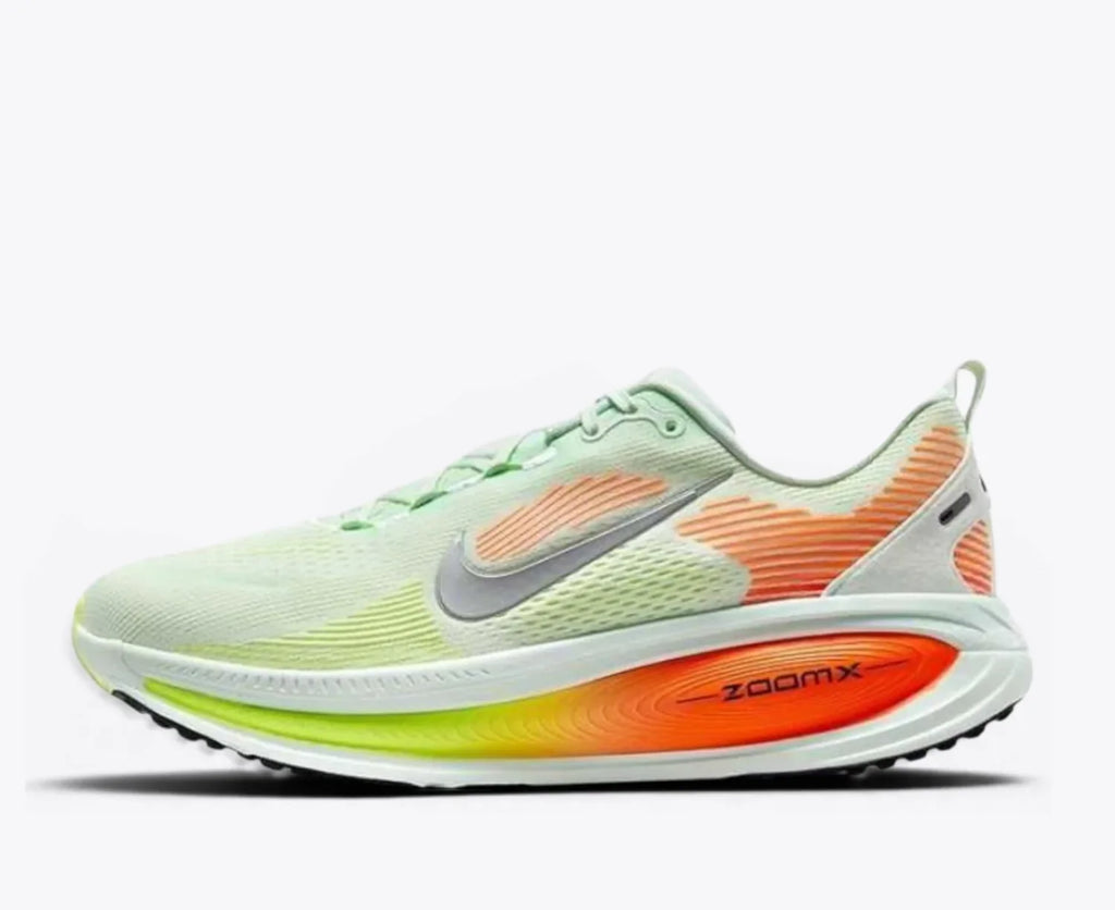 Nike Vomero 18  Barely Green HM6803-300