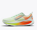 Nike Vomero 18  Barely Green HM6803-300