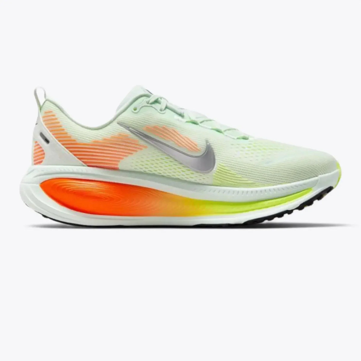 Nike Vomero 18  Barely Green HM6803-300