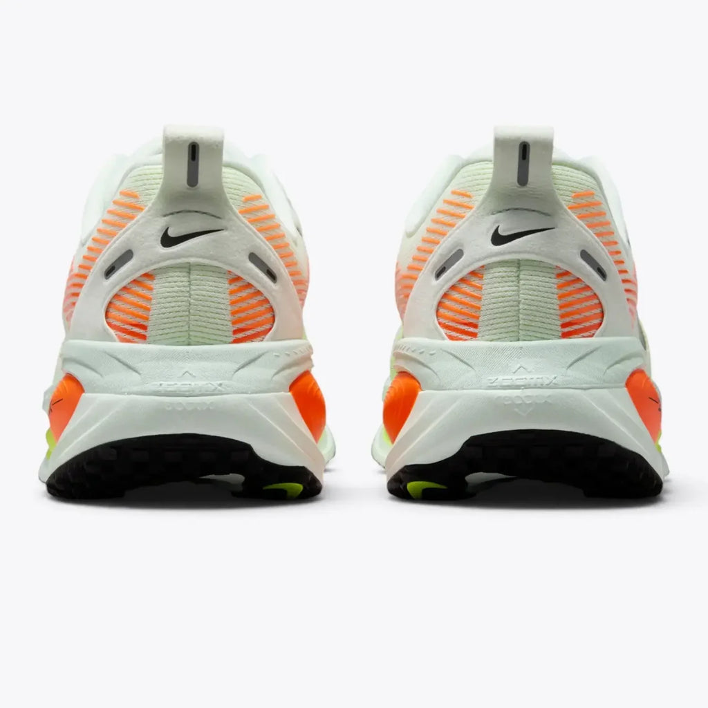 Nike Vomero 18  Barely Green HM6803-300