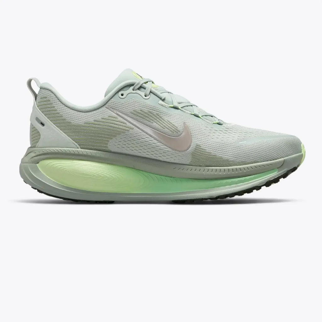 Nike Vomero 18  Light Silver HM6803-002