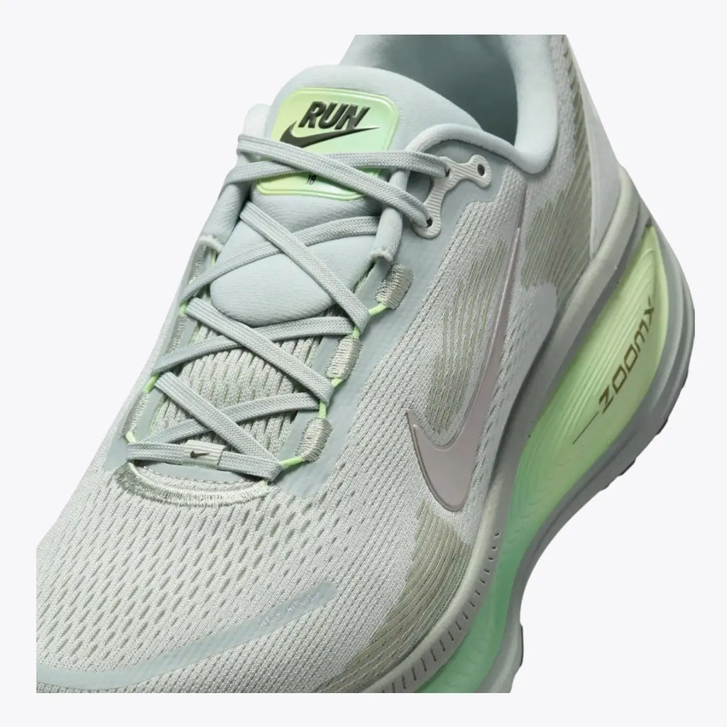 Nike Vomero 18  Light Silver HM6803-002