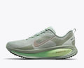 Nike Vomero 18  Light Silver HM6803-002