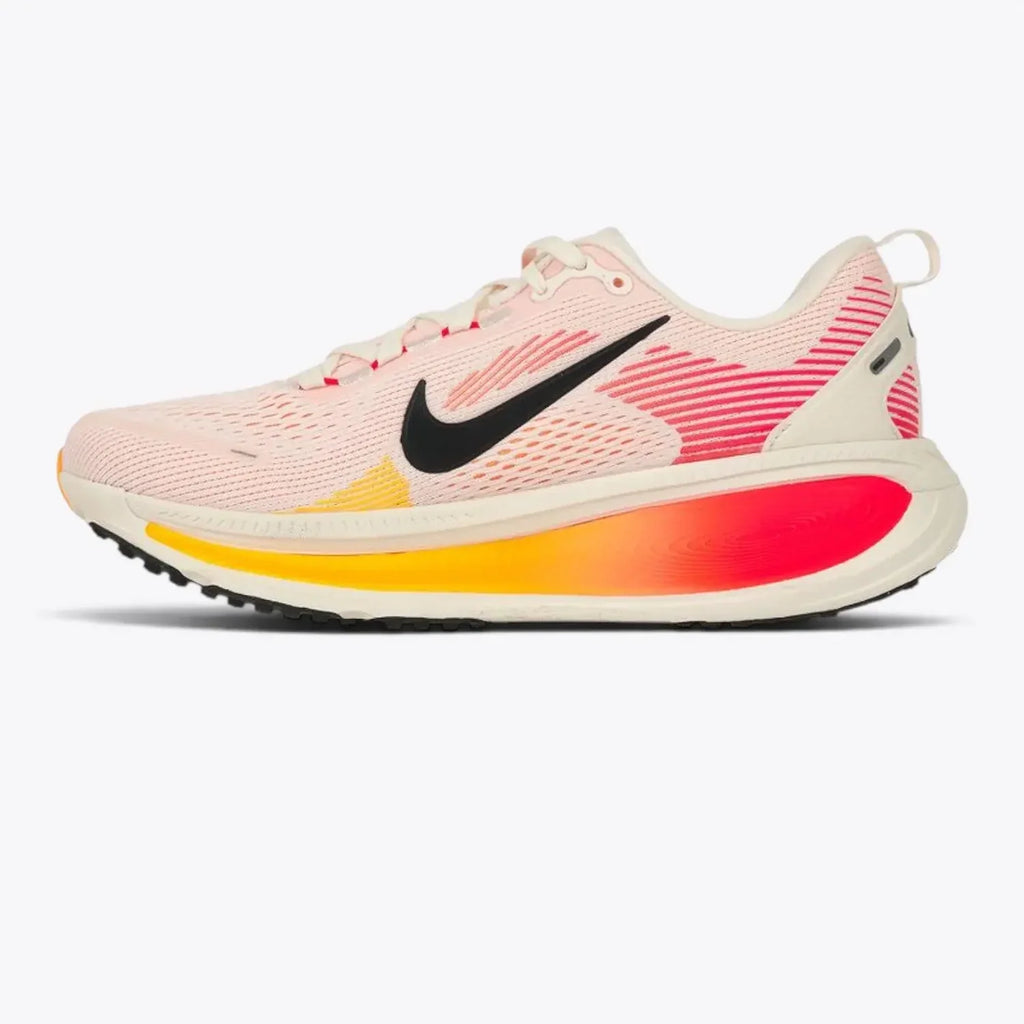 Nike Vomero 18 Sail  Bright Crimson HM6804-100