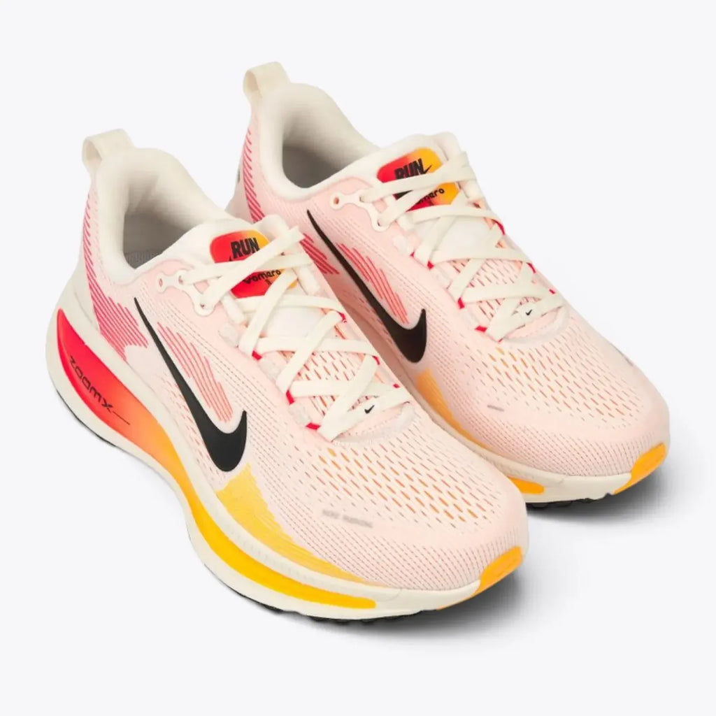 Nike Vomero 18 Sail  Bright Crimson HM6804-100