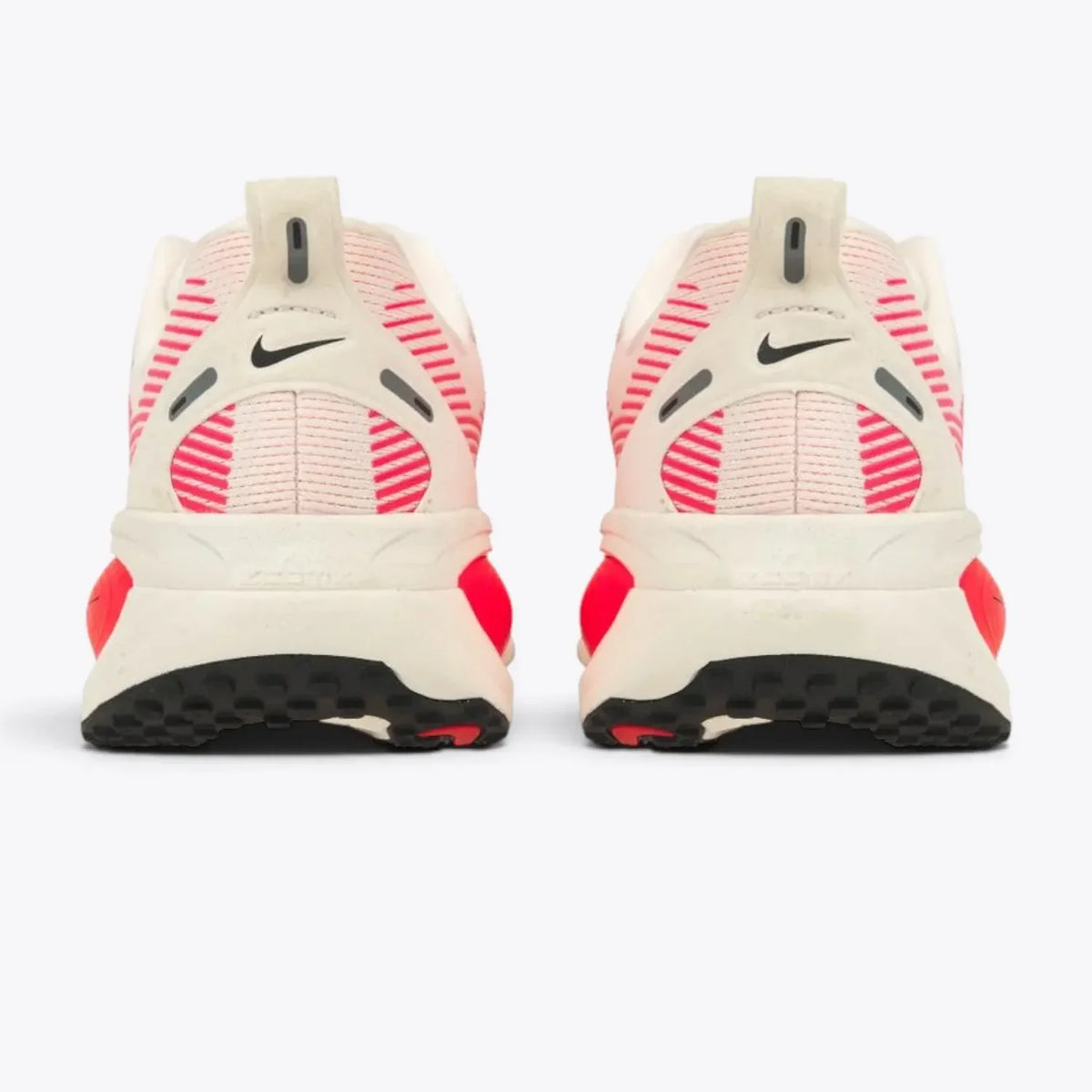 Nike Vomero 18 Sail  Bright Crimson HM6804-100