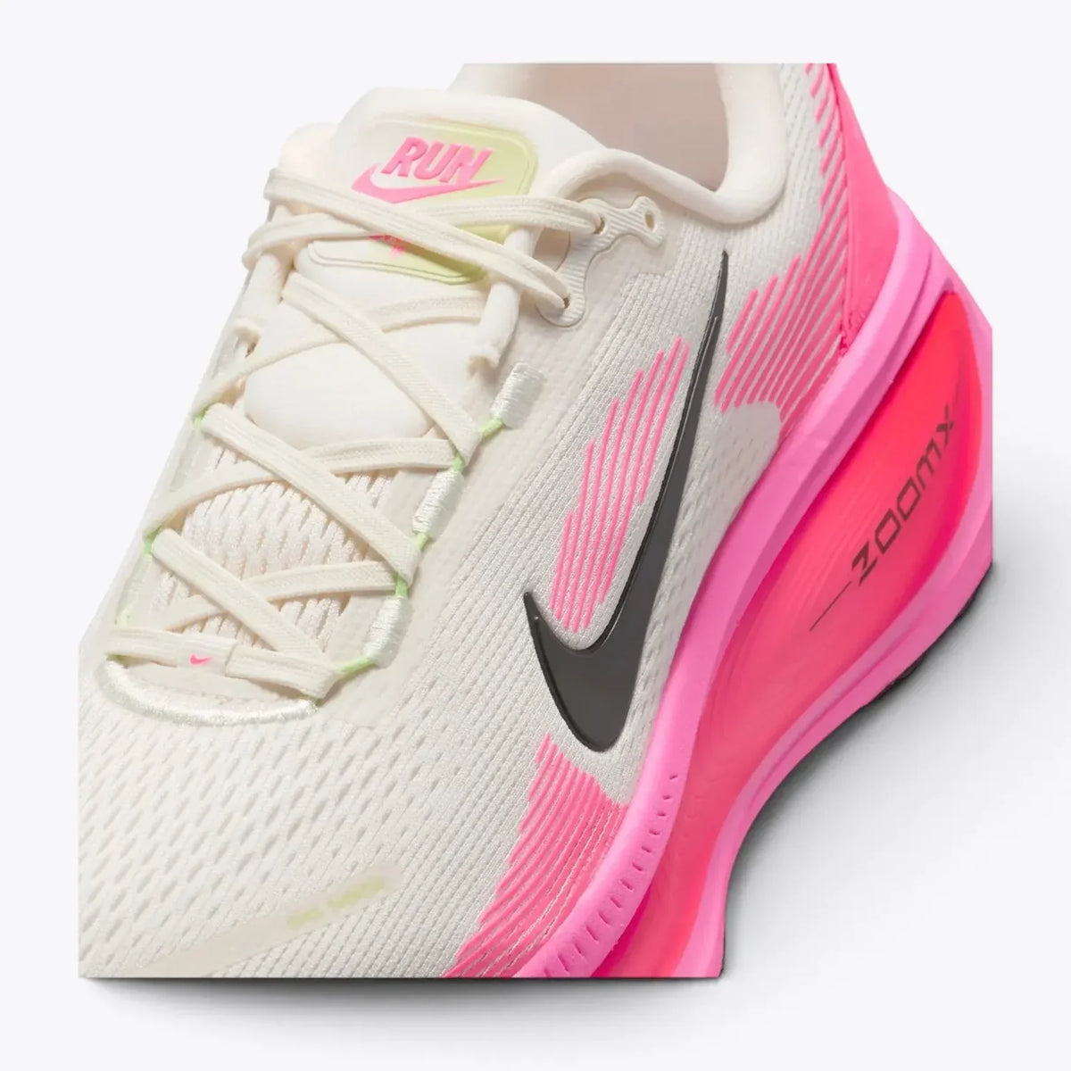 Nike Vomero 18  Sail  Hyper Pink IB7315-100