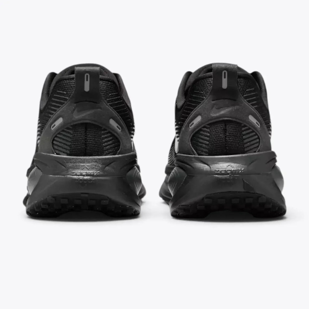 Nike Vomero 18  Triple Black HM6803-005