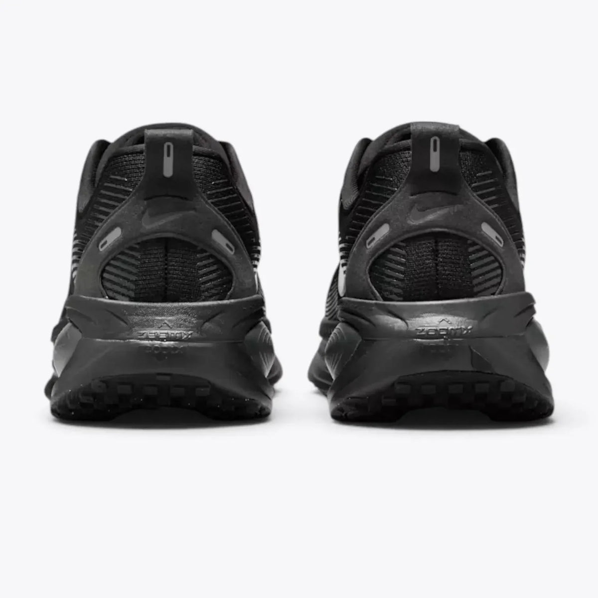 Nike Vomero 18  Triple Black HM6803-005