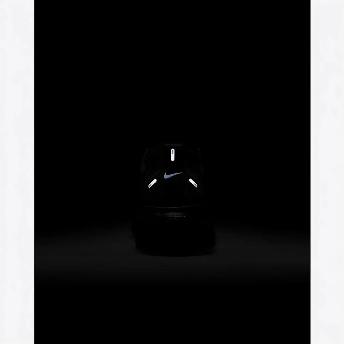 Nike Vomero 18  Triple Black HM6803-005