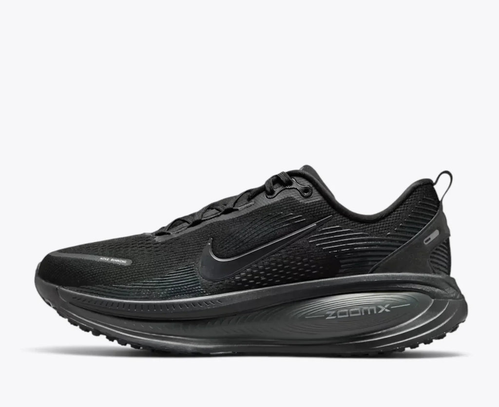 Nike Vomero 18  Triple Black HM6803-005