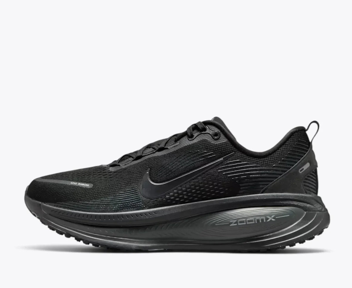 Nike Vomero 18  Triple Black HM6803-005