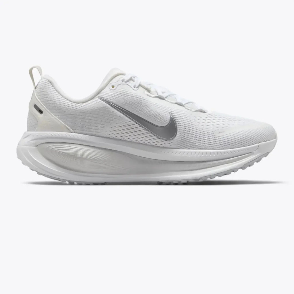 Nike Vomero 18  White  Metallic Silver HM6804-104