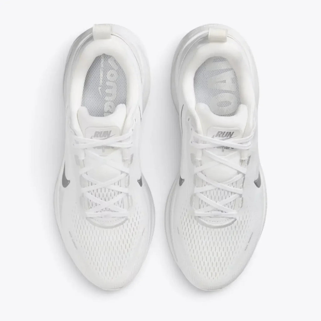 Nike Vomero 18  White  Metallic Silver HM6804-104