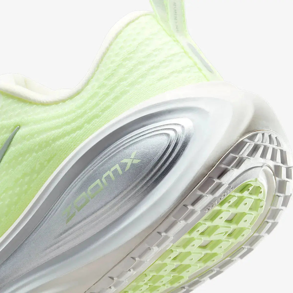 Nike Vomero Plus  Green  Barely Volt HV8154-103